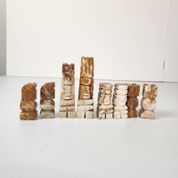 Vintage Complete 32 Piece Aztec Mexico Chess Set Carved Stone Marble Quartz 70s - Picture 4 of 8